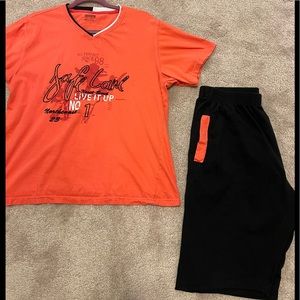 Nice 100% cotton set for man size XL. Never been used 👌